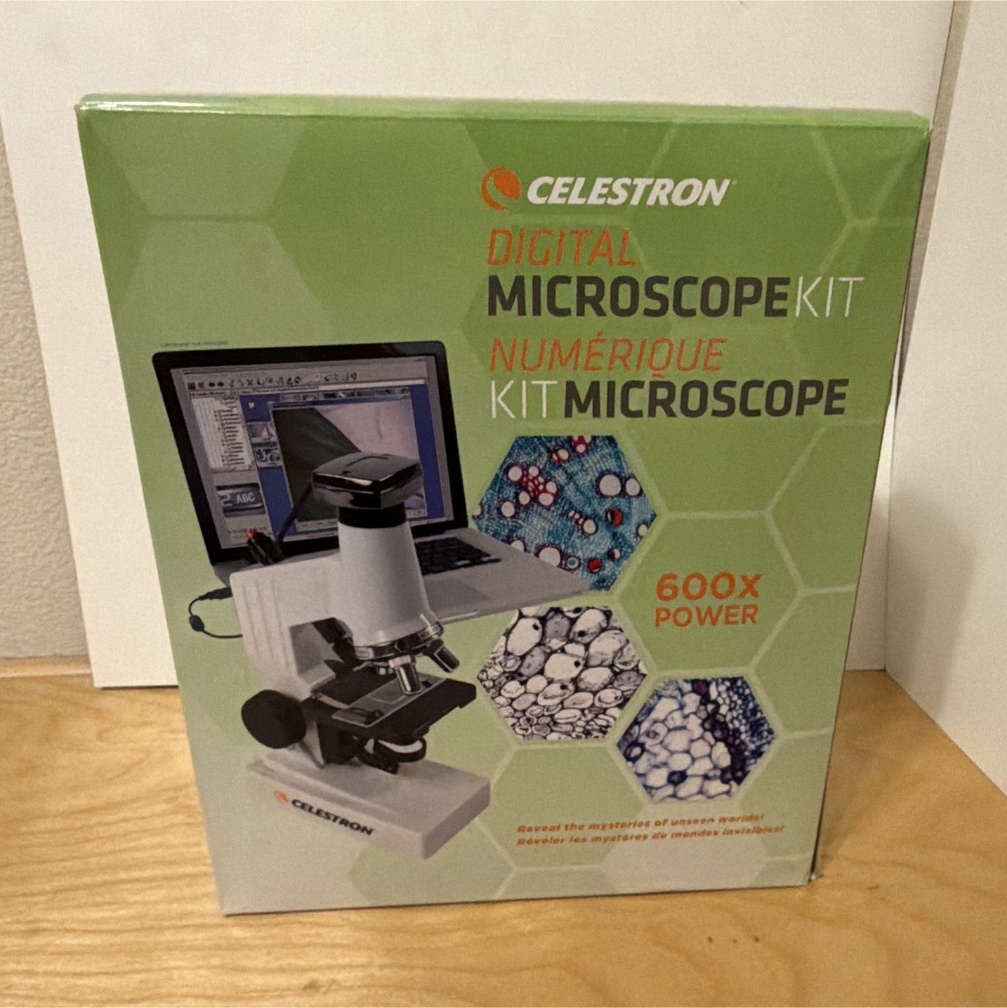Celestron Digital Microscope Kit 600X Power, Ages 8-11, 12-16, 17+ Years
