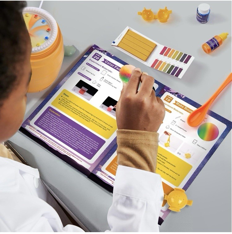 NEW My Birthday Countdown Calendar Innovative Science Kit STEM