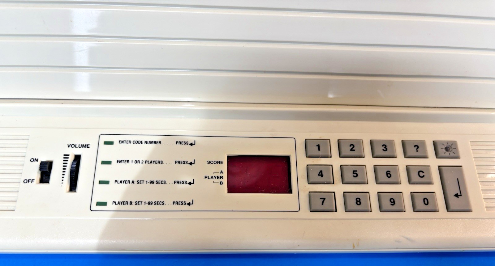 Vintage GeoSafari EI-8800 Electronic Learning Game Includes 20 Basic Cards+Extra