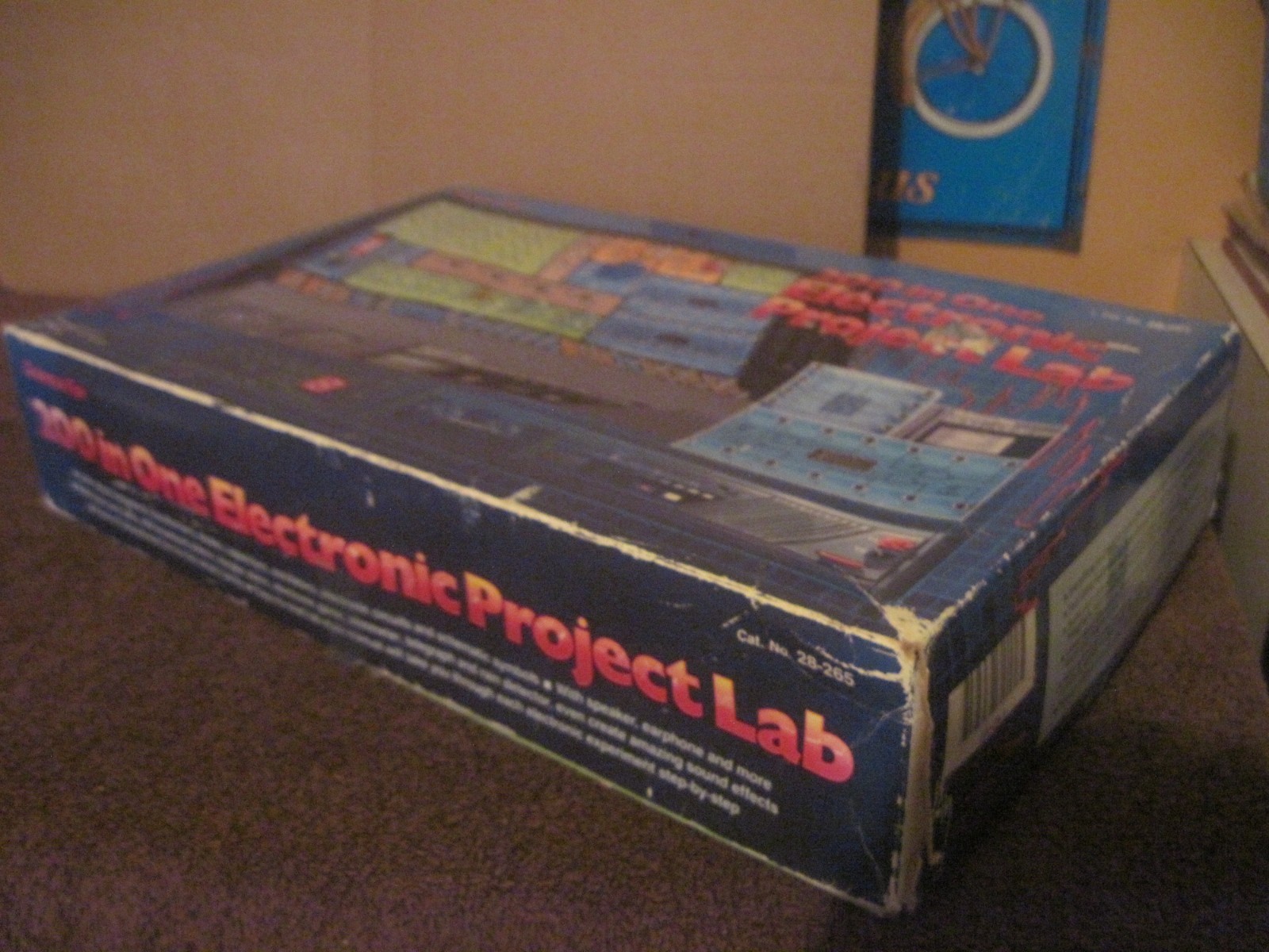 Radio Shack 200 in One Science Fair Electronic Project Lab. Cat. No. 28-265