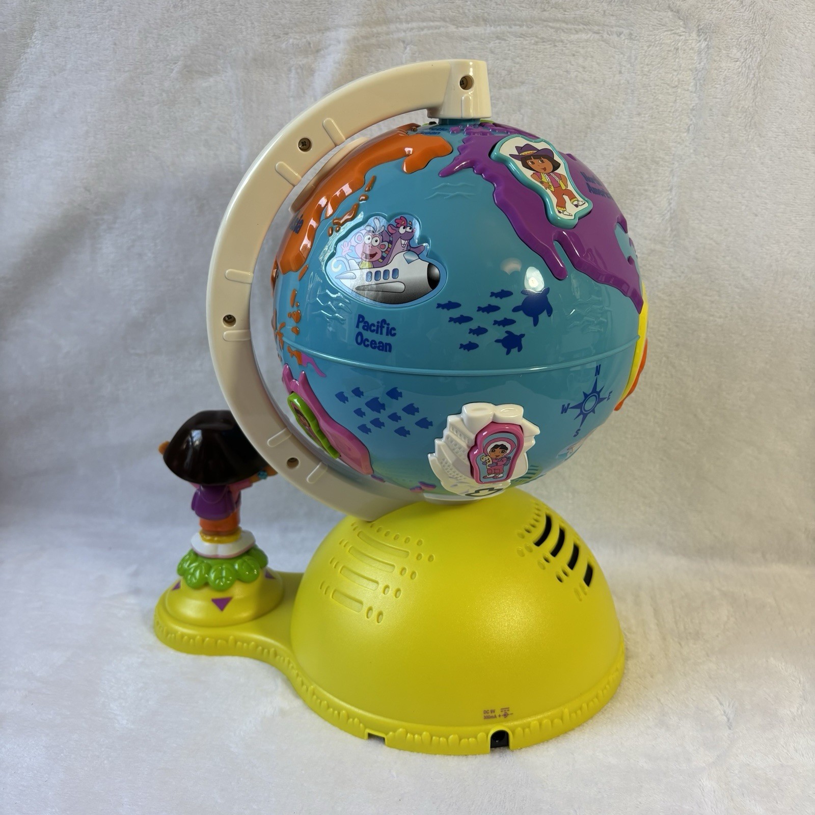 2007 VTech Dora The Explorer TV Adventure Globe Plug N Play Game NEW In Open Box