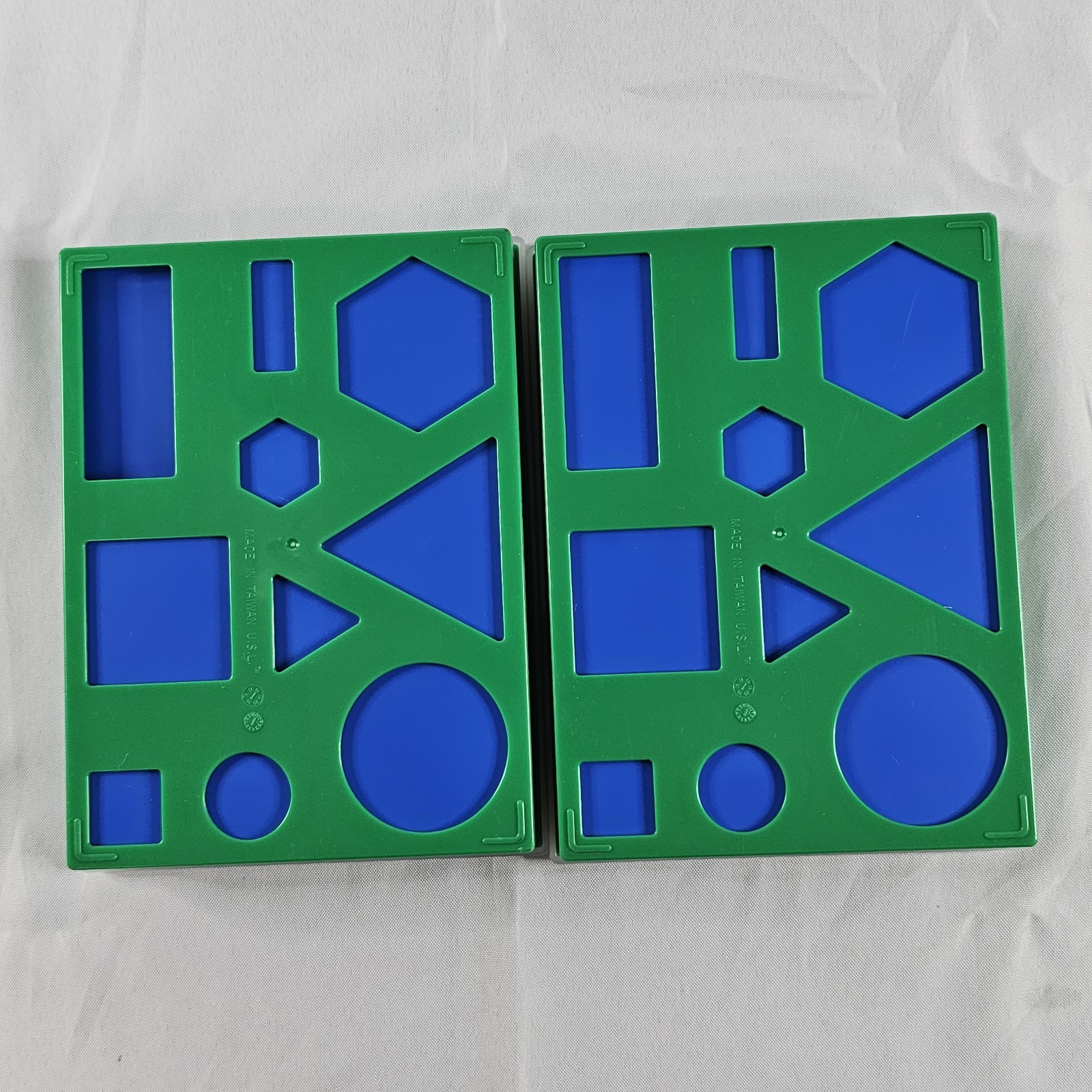 Vintage Attribute Blocks Plastic In Tray Sets Of Shapes Colors Taiwan Made READ⬇