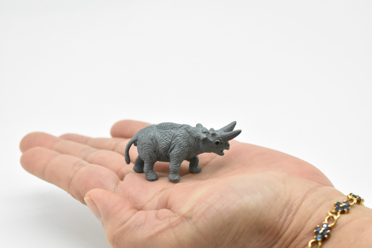 Arsinoitherium Toy, Brontotheres, Realistic Diorama Model, 2.5 Inches F3137 B224