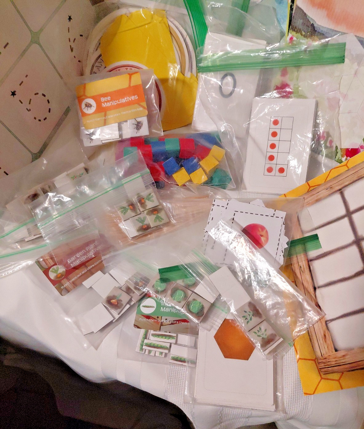The Good and the Beautiful Math K Course Books Part 1 & 2 + Manipulatives *READ
