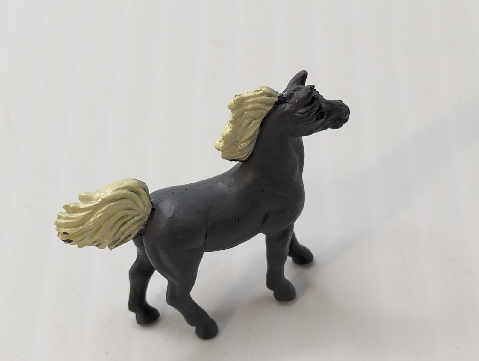 Safari Ltd Gray Horse White Mane & Tail Figure Mini Miniature 2” RARE Ships Free