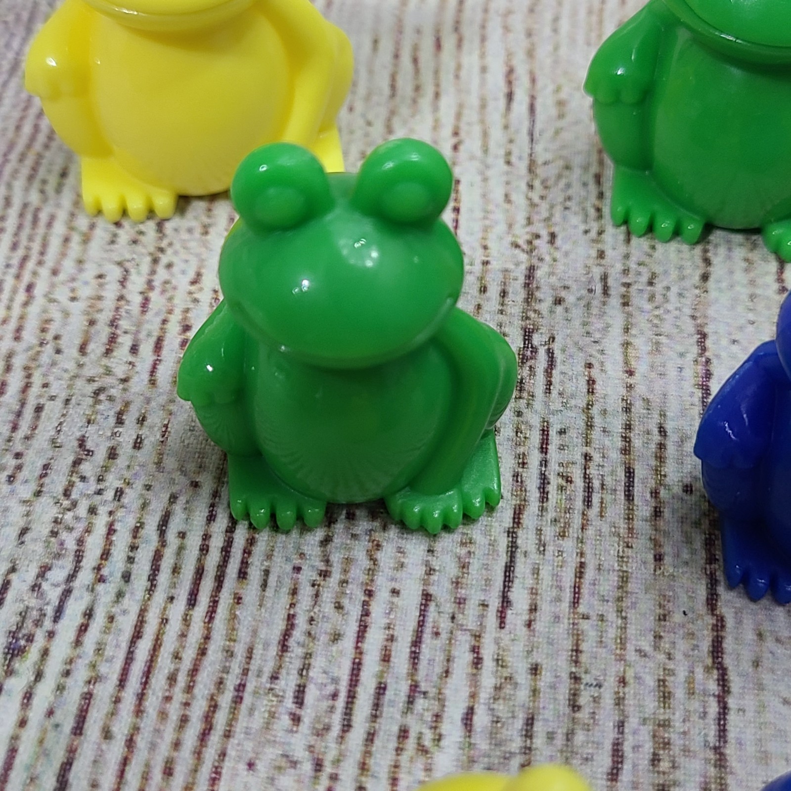 Frog Street Press Set of 12 Frog Counters Red Green Yellow Blue Educational