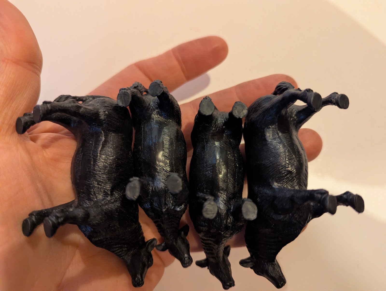 Lot of 4 New Ray Black Angus Cows (3 5/8″)