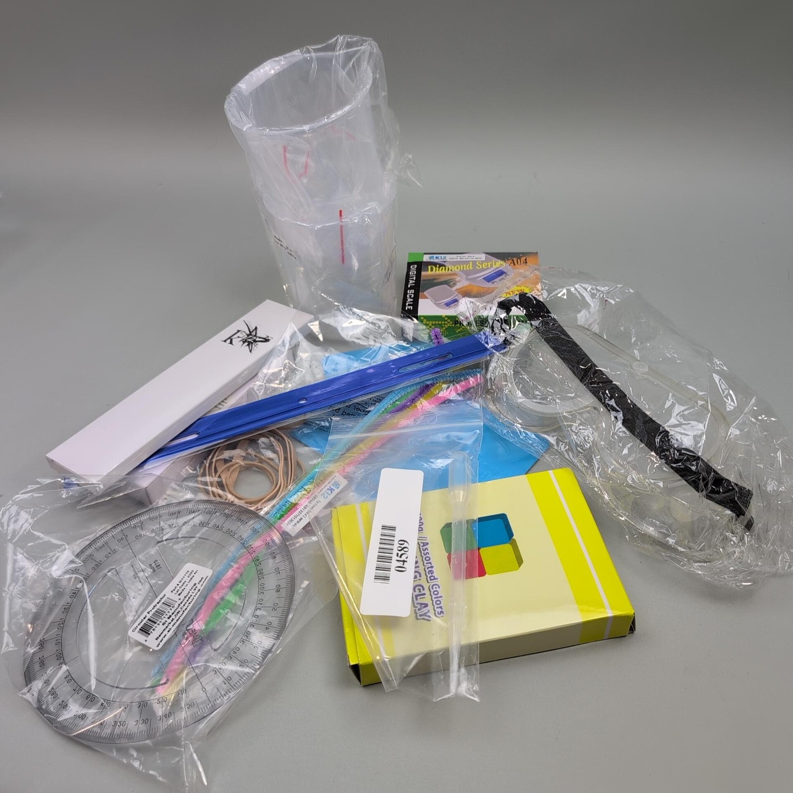 K12 Science Grade 8 V Lab Kit Digital Scale Beaker Ruler Goggles New Kit