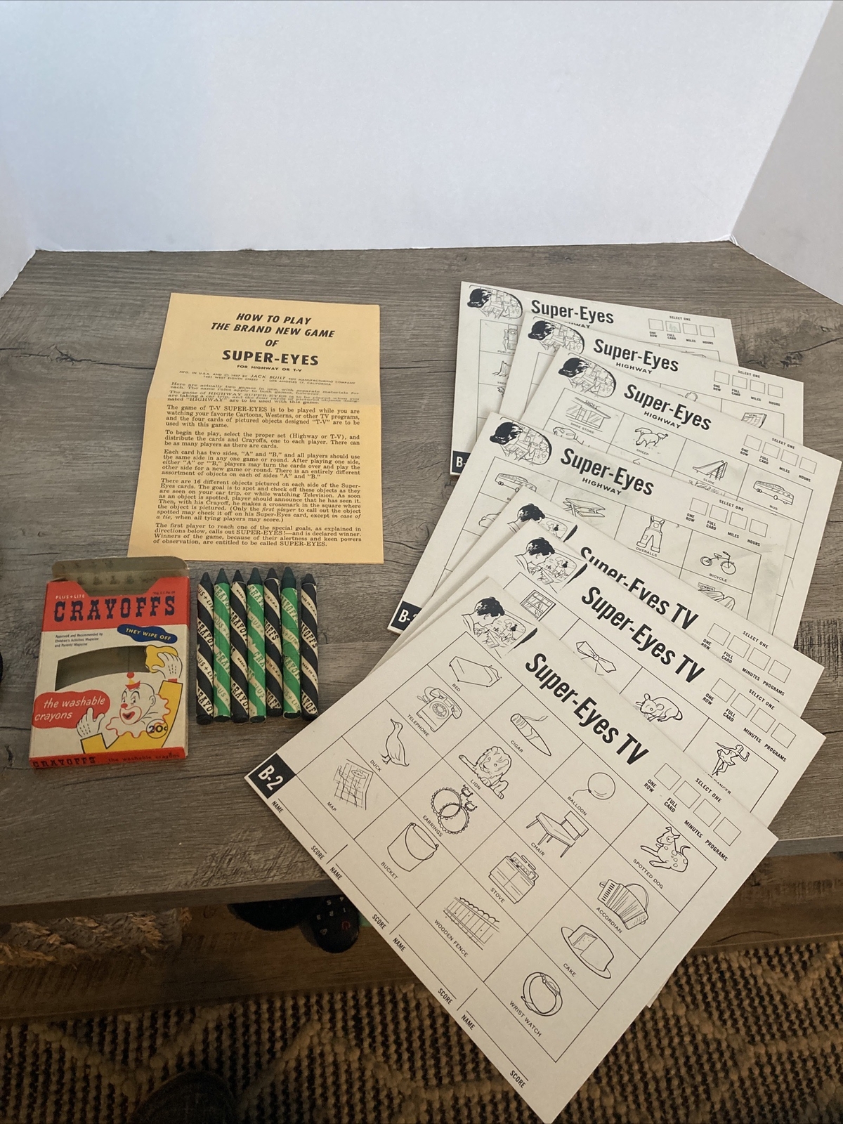 Vintage 1957 Super-eyes A Travel Or Tv Game Original Box Instructions Crayons