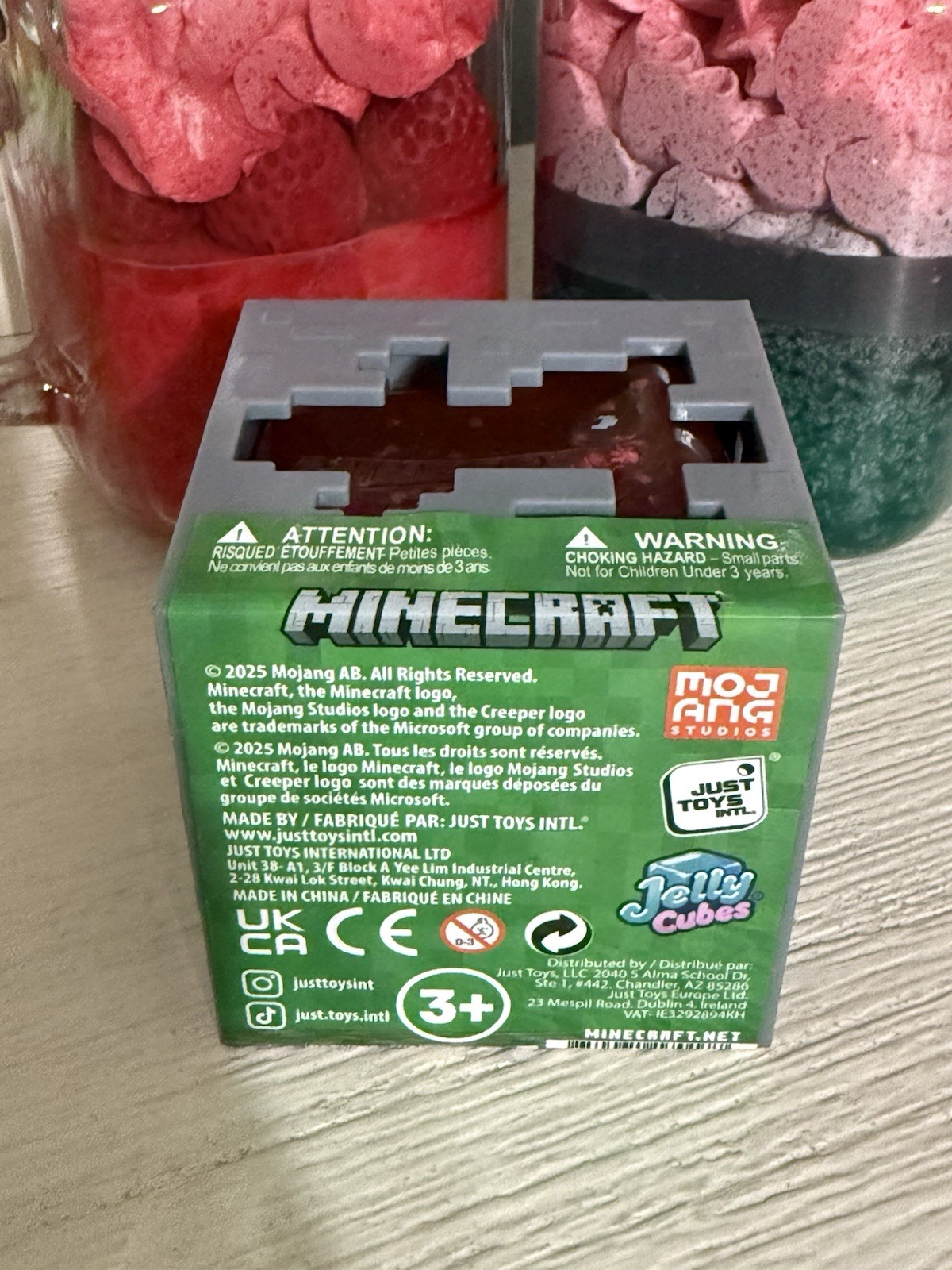 New MINECRAFT JELLY CUBES – RARE Red Viral Squishy Nee Doh Ish Type Fidget