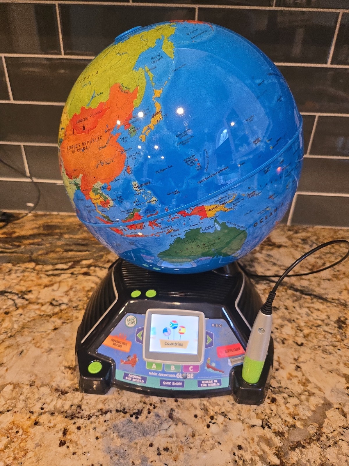Leapfrog Magic Adventures Globe w/ LCD Video Screen, Kids Toy Interactive