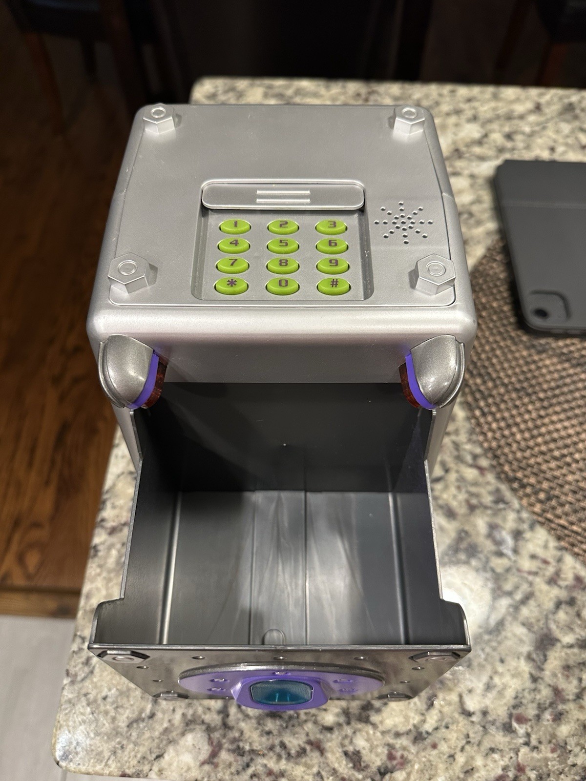 2006 Youniverse Toy Safe – Summit Electronics