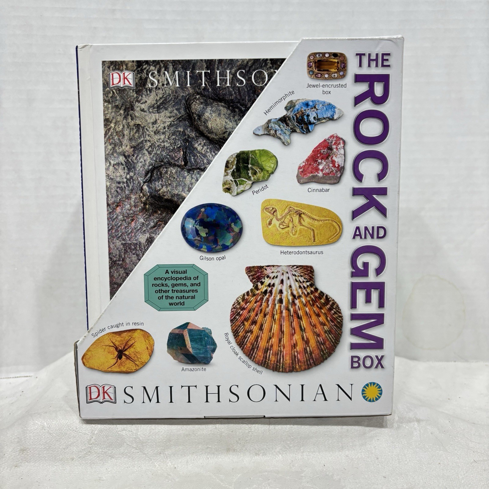DK The Rock And Gem Box Smithsonian: 10 Hardcover Books & LED Keychain