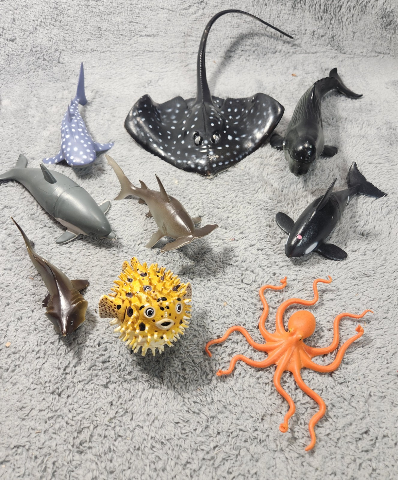 Lot of 9 Assorted Ocean Marine Life Animal Plastic Toys Shark Whale Dolphin
