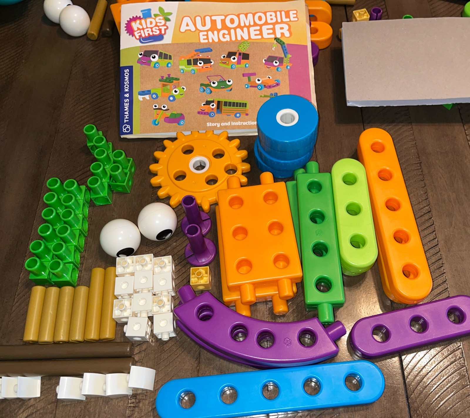 100+ Piece Thames & Kosmos Kids First Automobile Engineer Kit w Storybook **