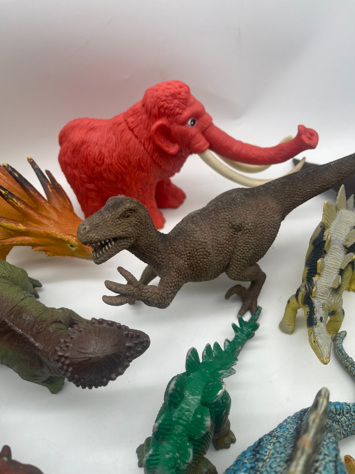 Dinosaur Mixed Toy Lot Miniature Plastic Figures 4″ – 9″ Lot of 20 Free Shipping