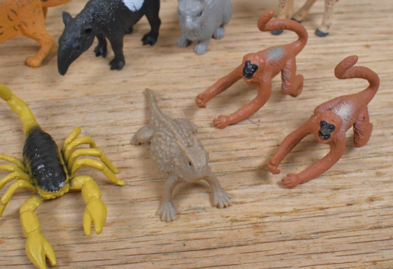 (55) Safari LTD Animal Figures 5.5″ to 2″ in Size
