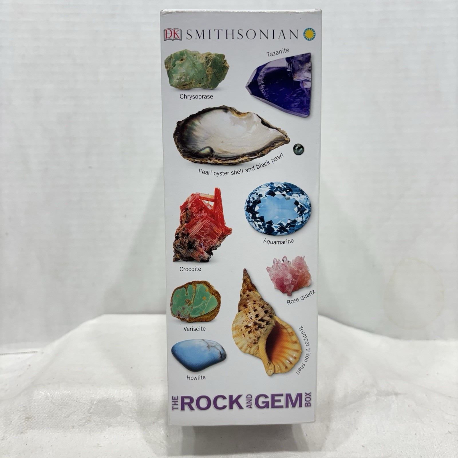 DK The Rock And Gem Box Smithsonian: 10 Hardcover Books & LED Keychain