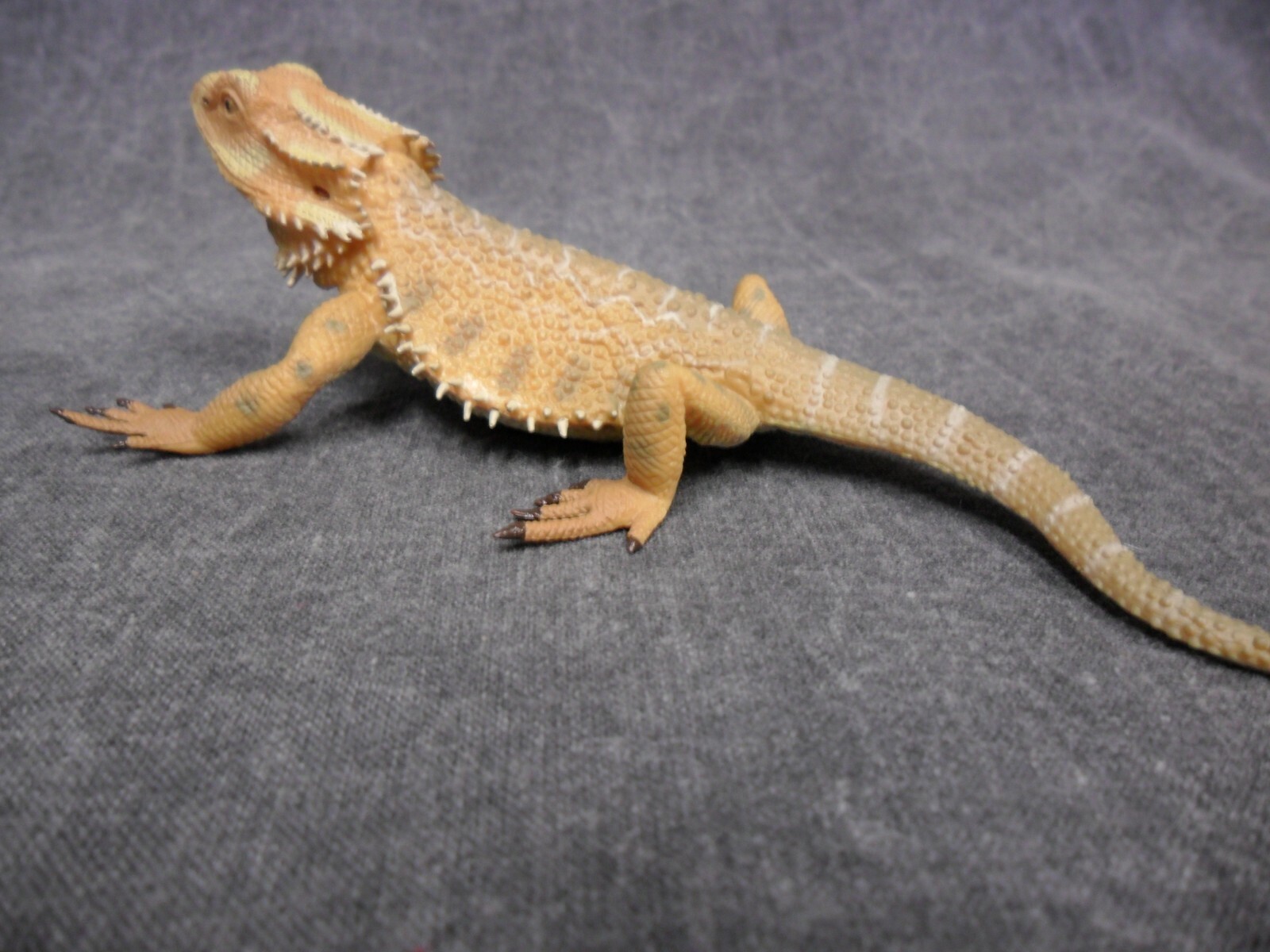 CollectA NIP * Bearded Dragon Lizard * 88567 Wildlife Pogona Model Toy Figurine