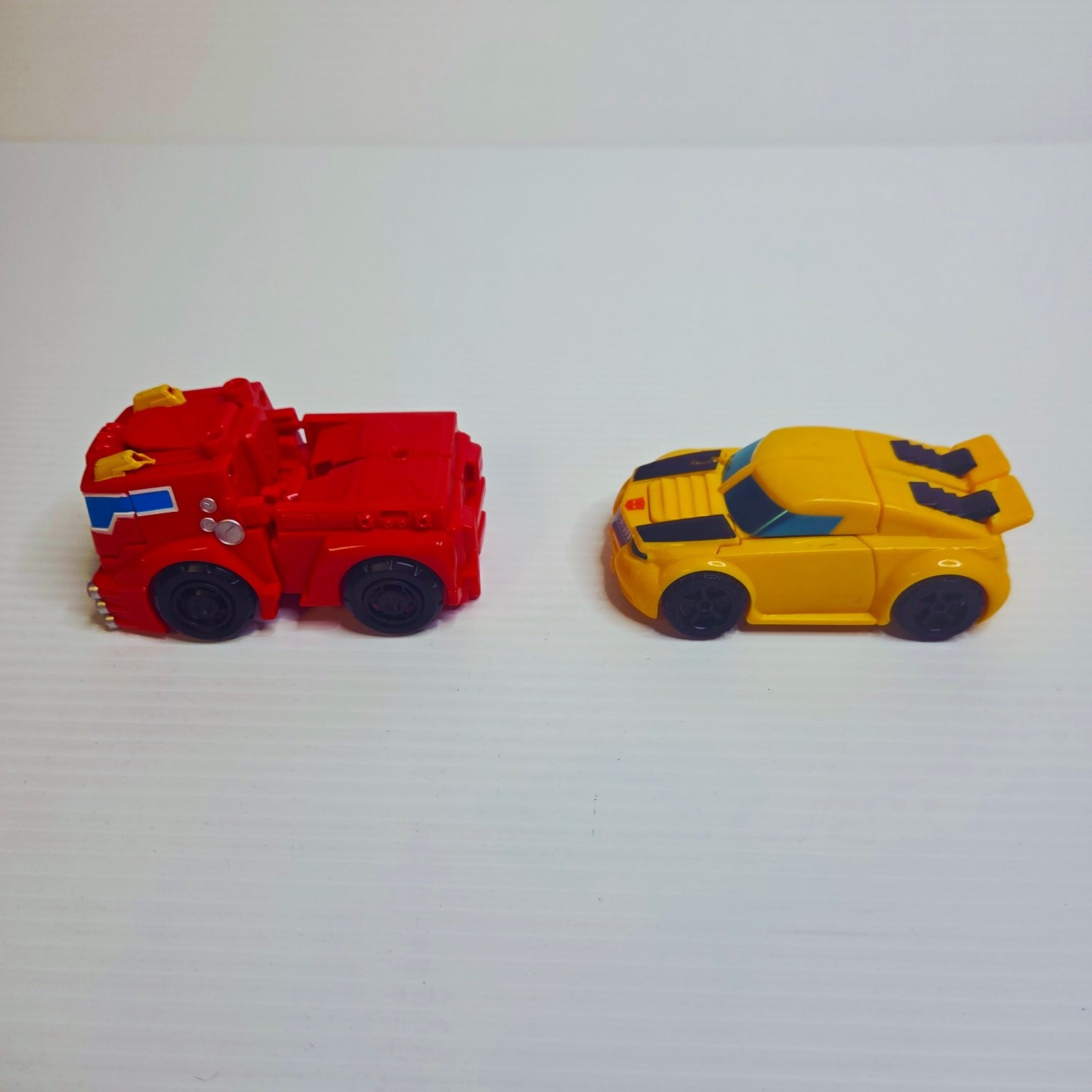Transformers Rescue Bots Transformers 2 Figures Bumblebee Heatwave