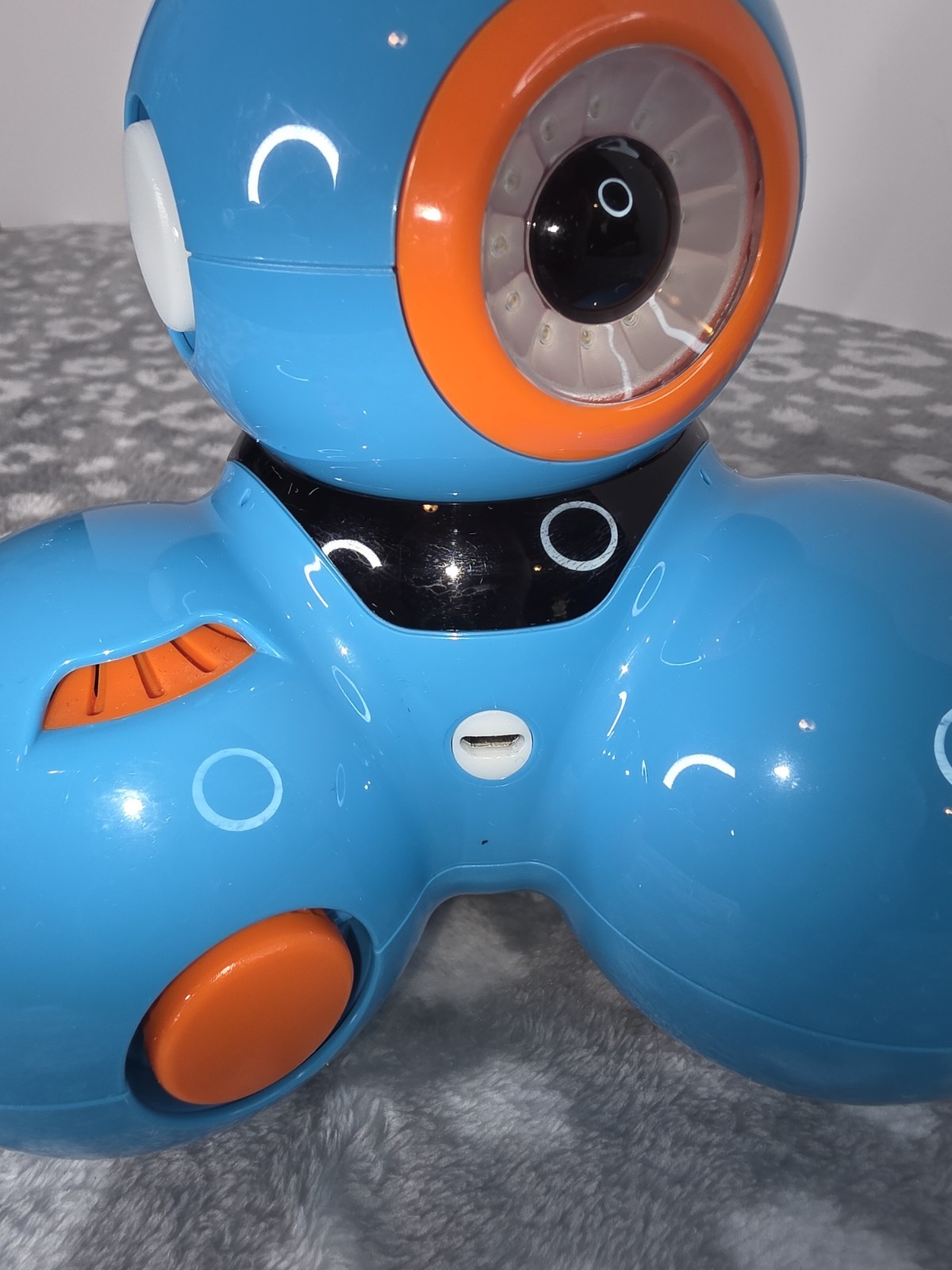Wonder Workshop DASH DA01 Interactive Coding Robot STEM