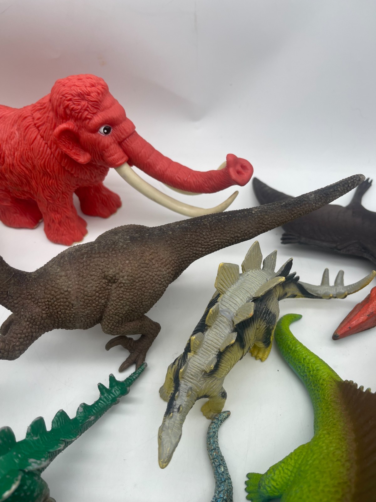 Dinosaur Mixed Toy Lot Miniature Plastic Figures 4″ – 9″ Lot of 20 Free Shipping