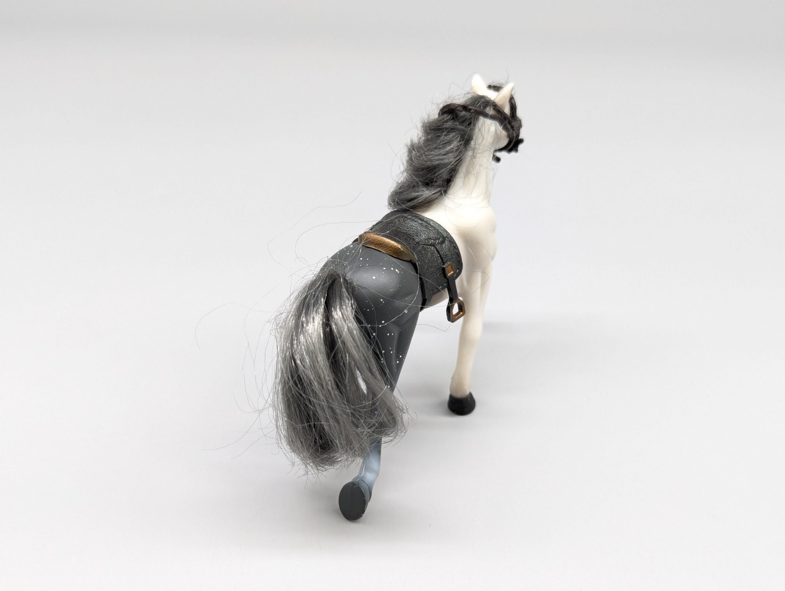 Vintage Kid Core Gray White Horse and Saddle Haybale 4″ Kids Toy Pretend Play