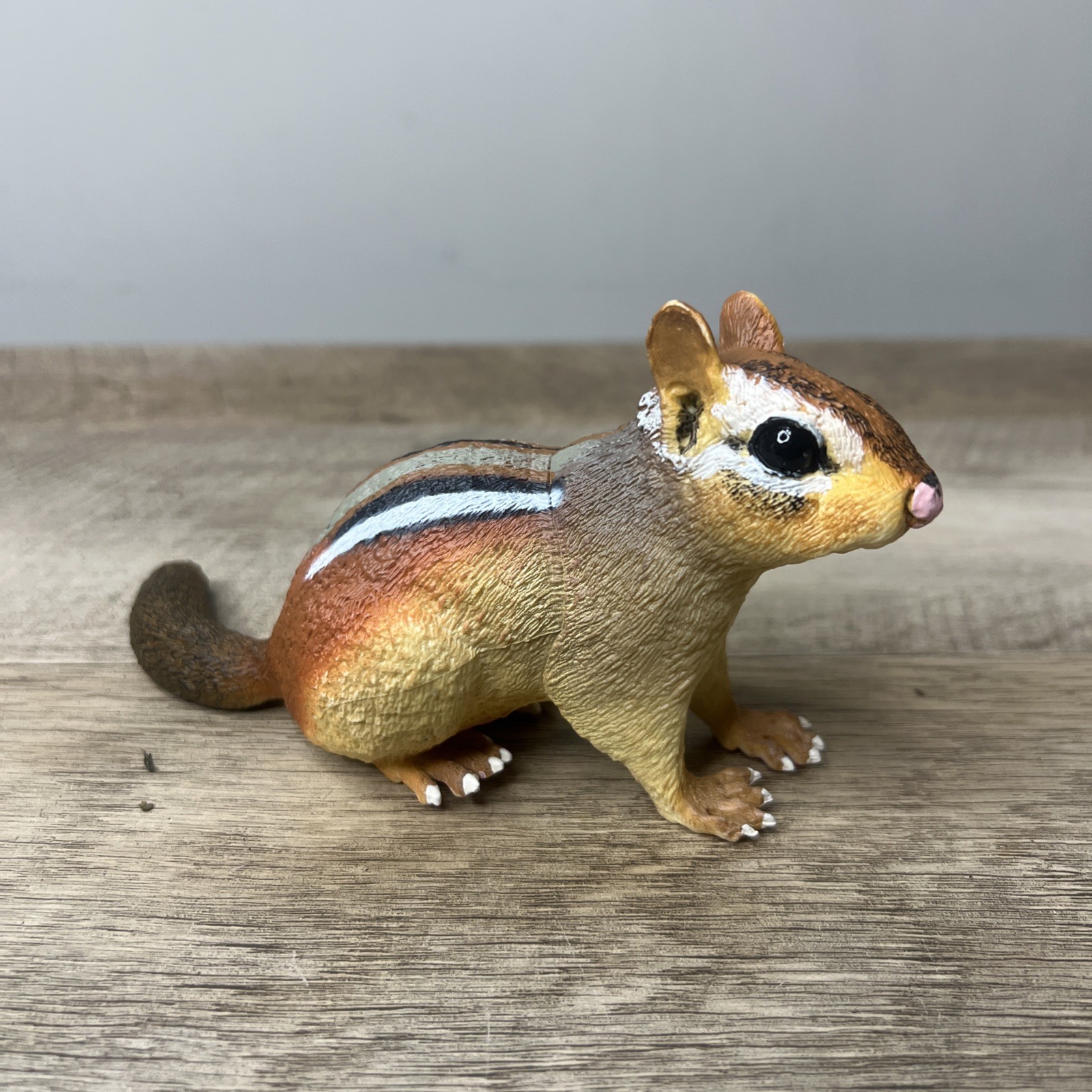 Safari Ltd 2012 Eastern Chipmunk Baby Incredible Creatures Rubber Figure
