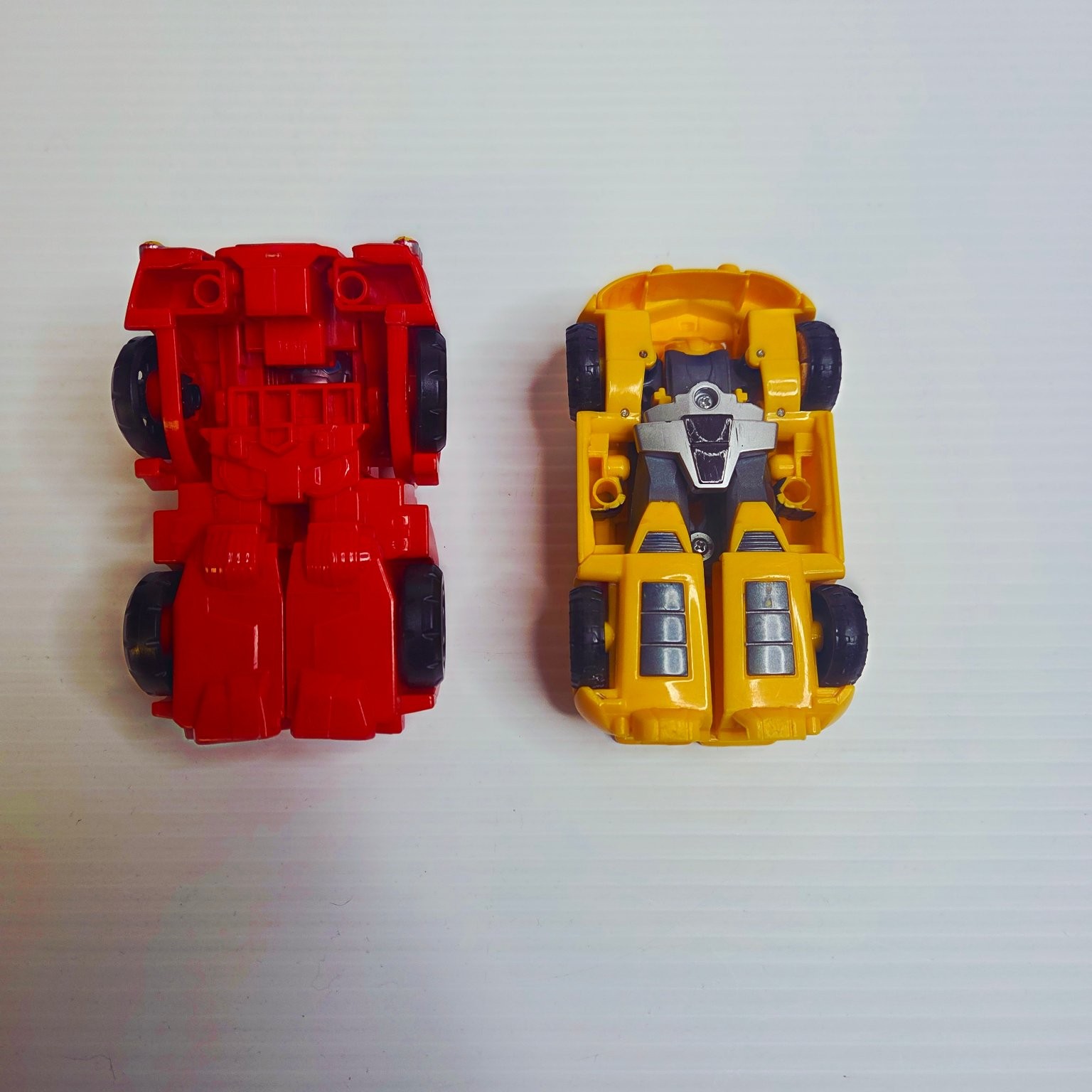 Transformers Rescue Bots Transformers 2 Figures Bumblebee Heatwave