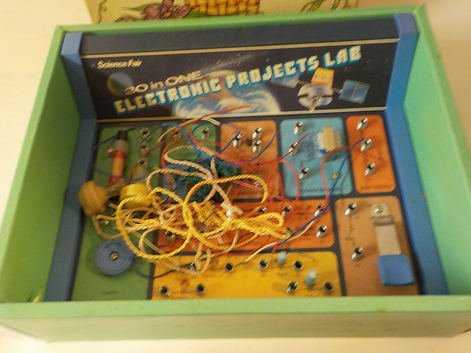 Science Fair 30 In One Electronic Project Lab & knowledge Science & color flower