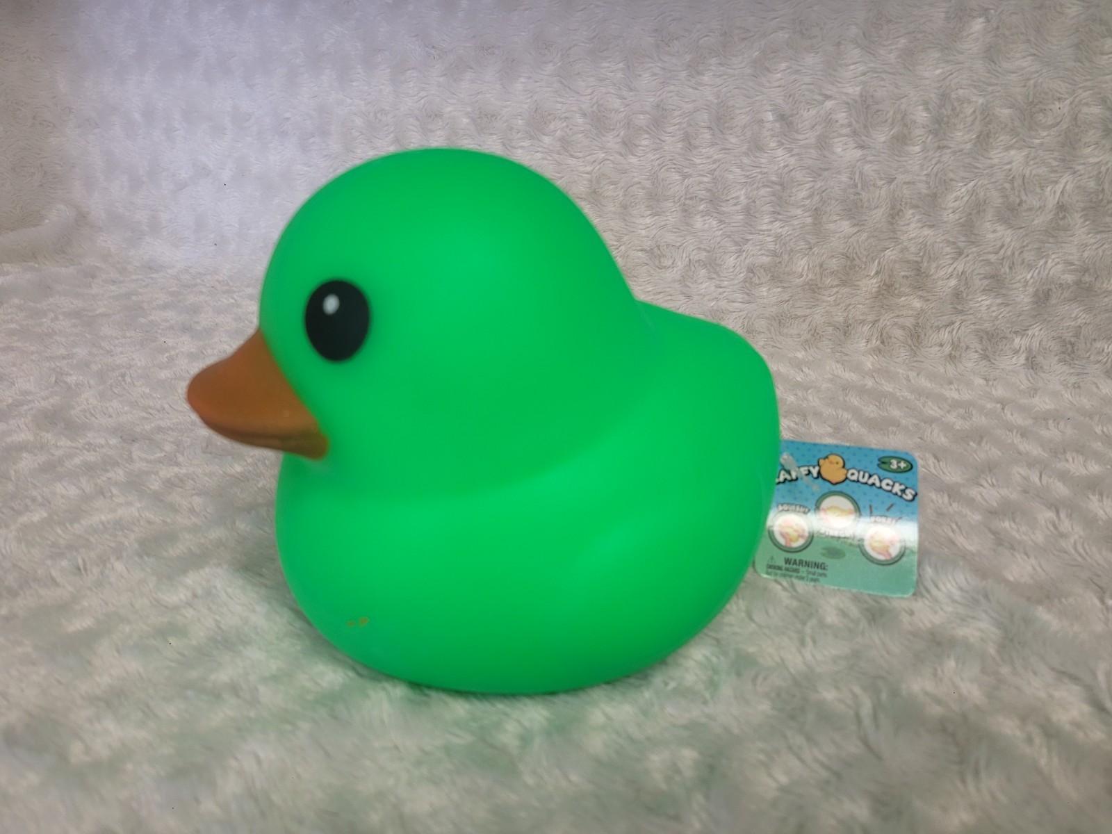 (LOT OF 3 Squishy Toys) Carrot, Duck, Needoh FuzzBall