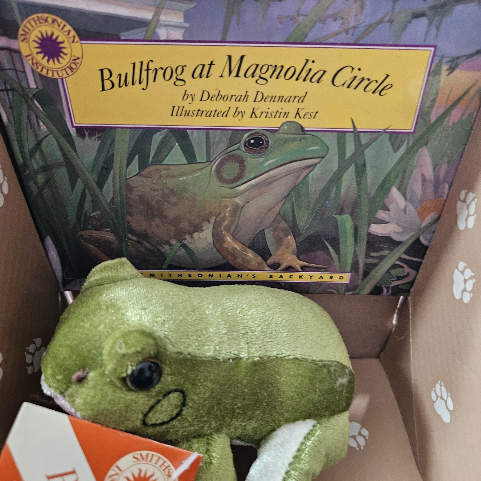 Smithsonian Nature Science Ladybug/Frog Book & Stuffed Animal Plush Toy Lot of 2