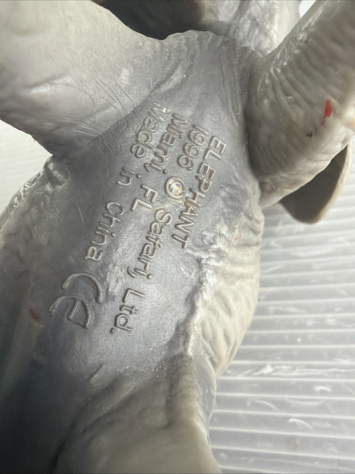 Safari Ltd African Elephant Figure 1996 grey large 7 x 4 inches