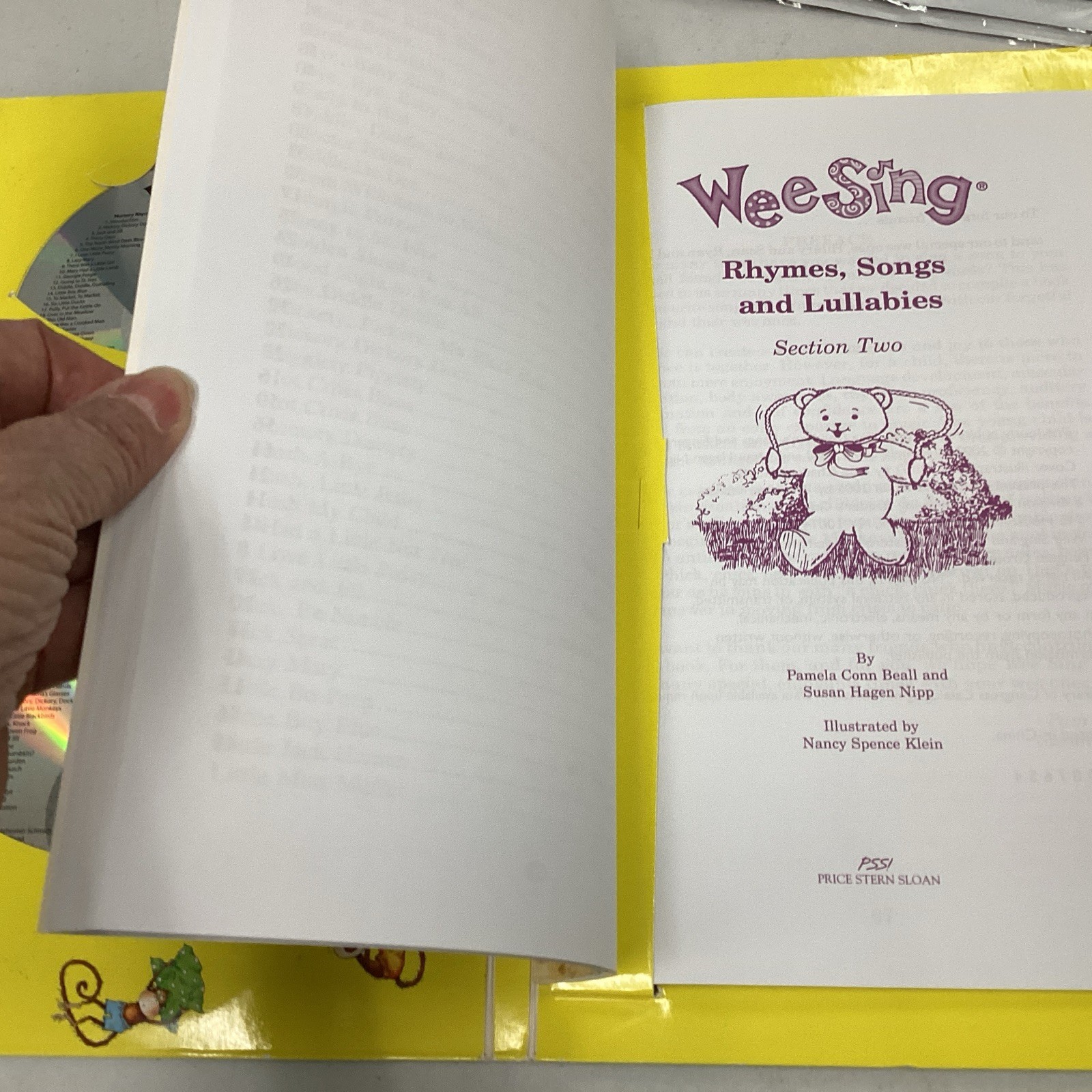 Wee Sing Books & CD Collection 2 books, 4 CD’s, Over 250 Children Songs
