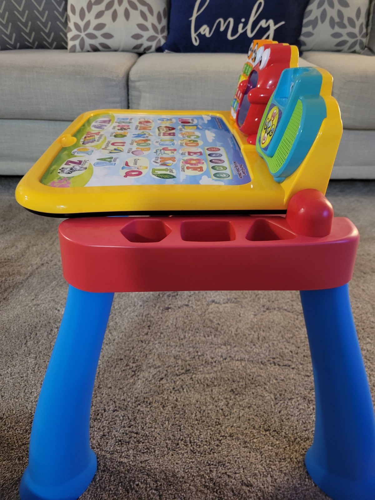 Vtech Touch & Learn Activity Desk with Stool (80-194800)