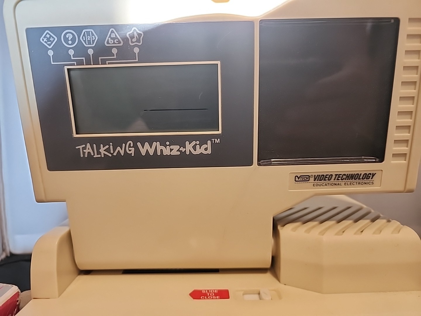 VTECH -Vintage 1987 Talking Whiz Kid Toy Computer w/ 50 Cards TESTED but Faulty