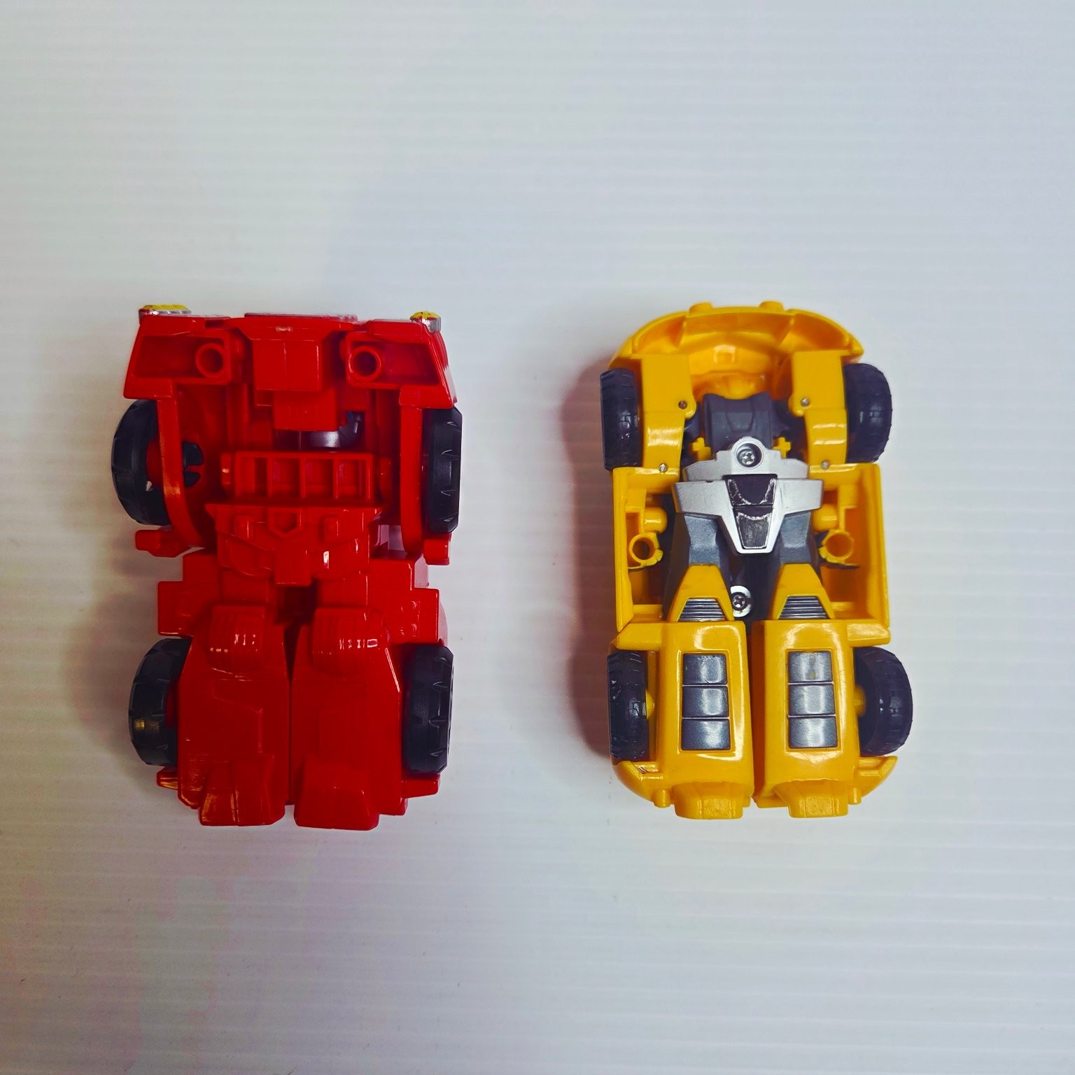 Transformers Rescue Bots Transformers 2 Figures Bumblebee Heatwave