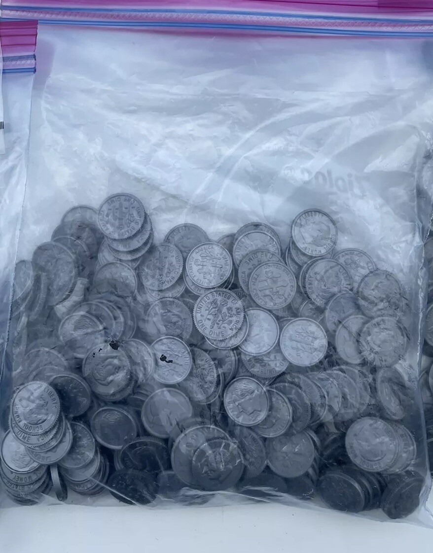5 bags Plastic novelty coins US half dollar quarters dimes nickels pennies