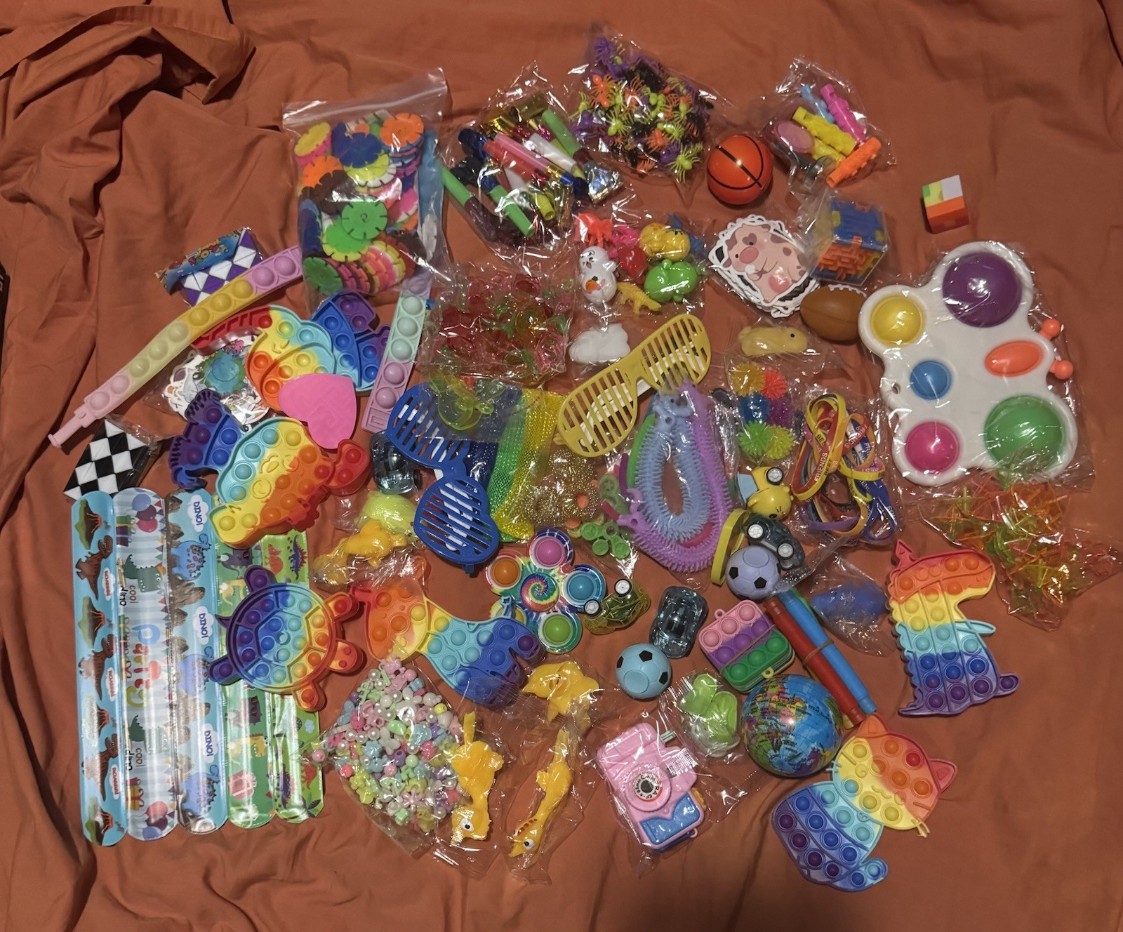 Hangzhou Hongmiao Trading Co., LTD Fidget Toys Set for Ages 6 Years+