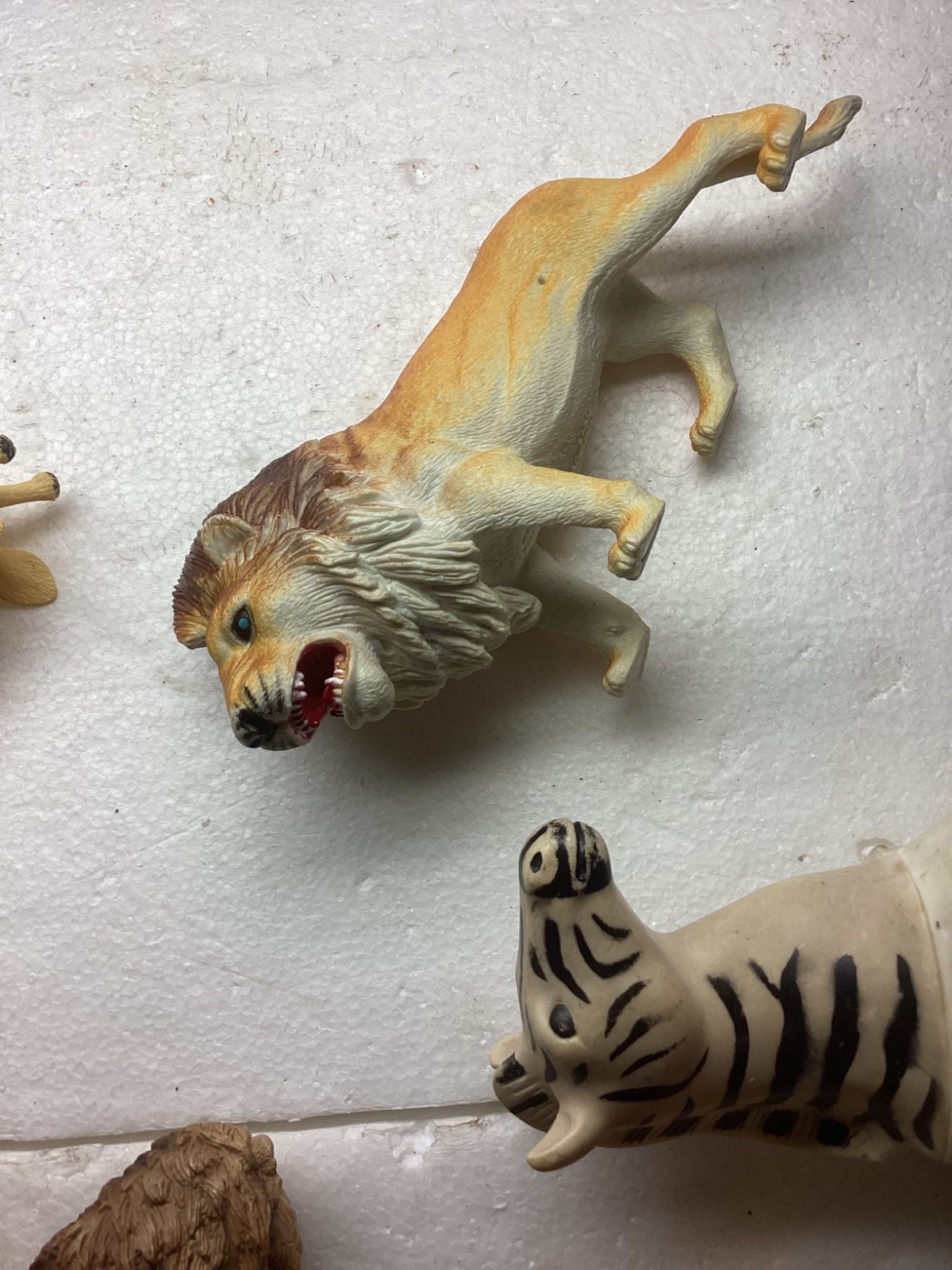 Vintage Mixed Plastic Safari Zoo Jungle Wild Animals Lot of 10.