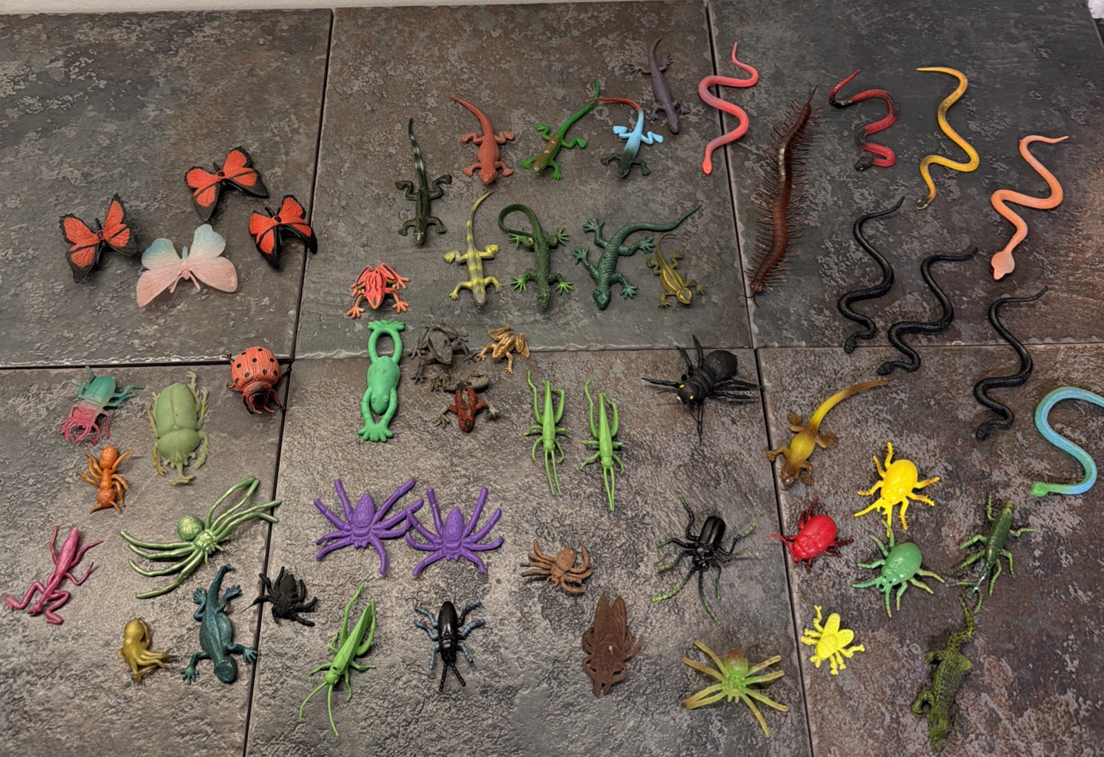 Lot of 54 Vintage/Modern Reptiles Insects Figures Toys Plastic Rubber
