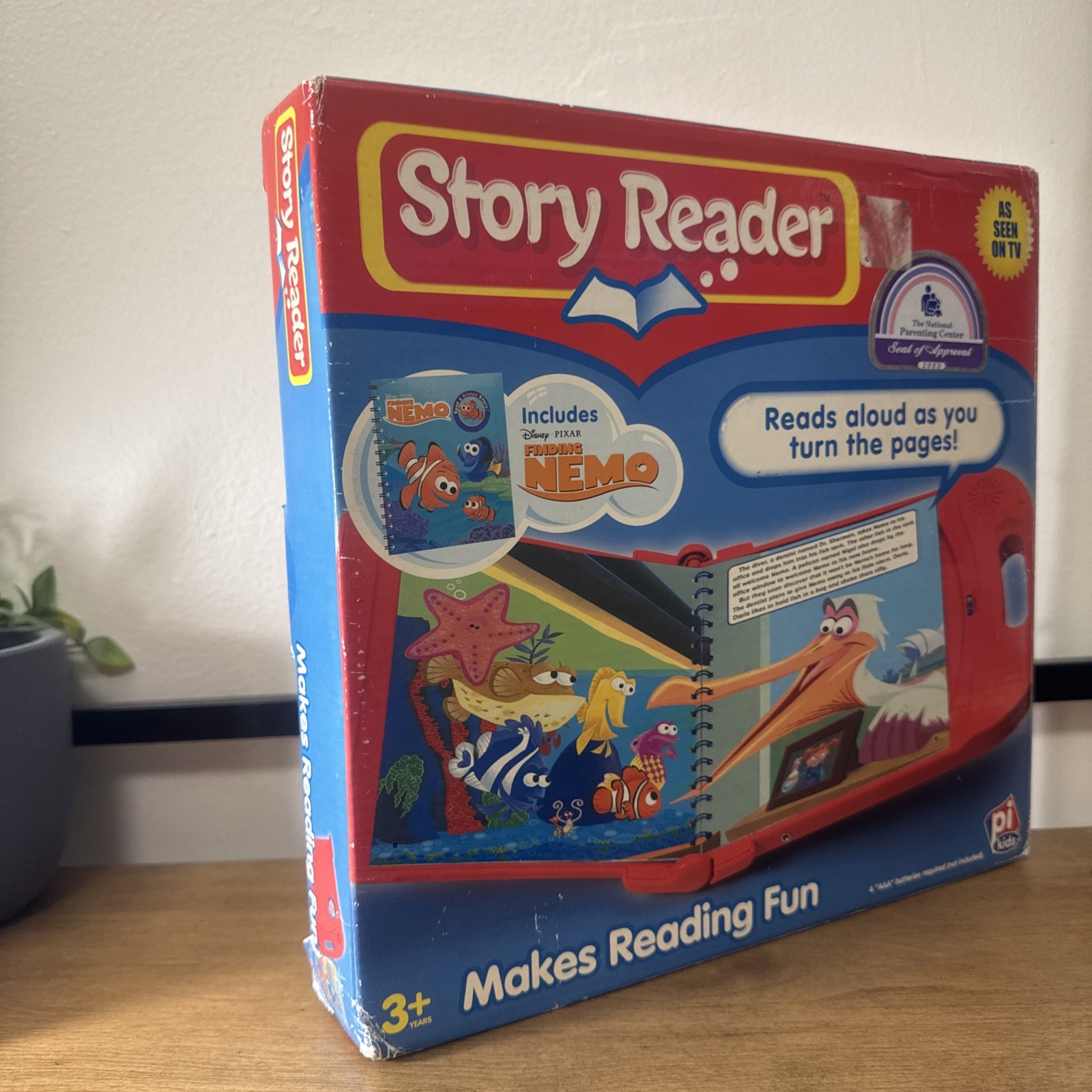 Vintage ELECTRONIC STORY READER w/ Finding Nemo Book READS ALOUD