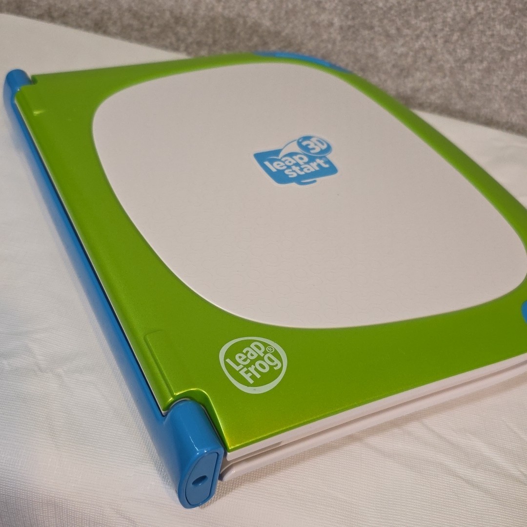 LeapFrog Leap Start 3D Interactive Learning System Includes 2 Book- Tested