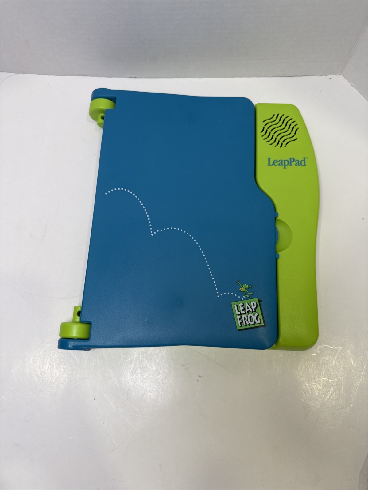 Leapfrog LeapPad Learning Game System Console & Book Model 57-000-01 WORKS GREAT