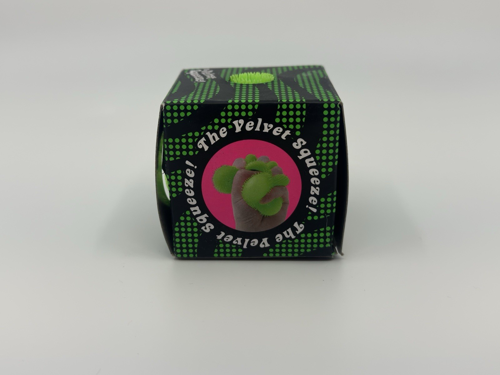 Green Needoh FUZZ BALL Wonder Waves Nee Doh Squish Stress Ball NEE-DOH Fuzzball