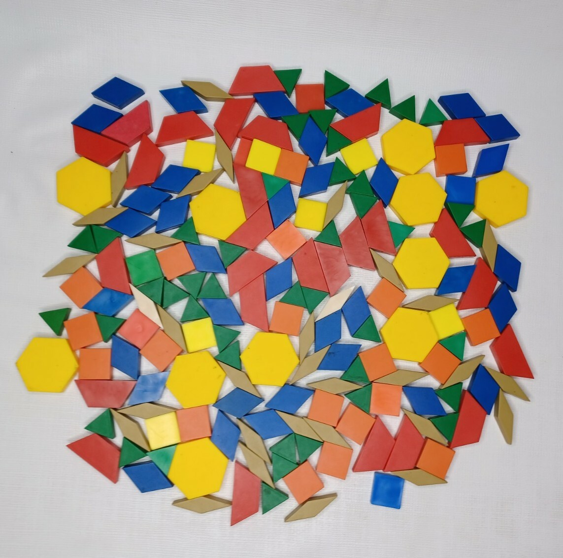Plastic Geometric Flat Block Lot Of 180 Colorful Shapes Blocks Manipulatives