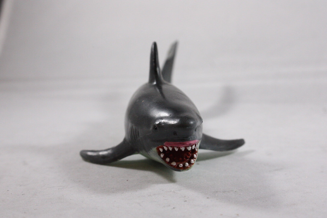 1995 PV Play Visions – Great White Shark – Animal Figure – 1996