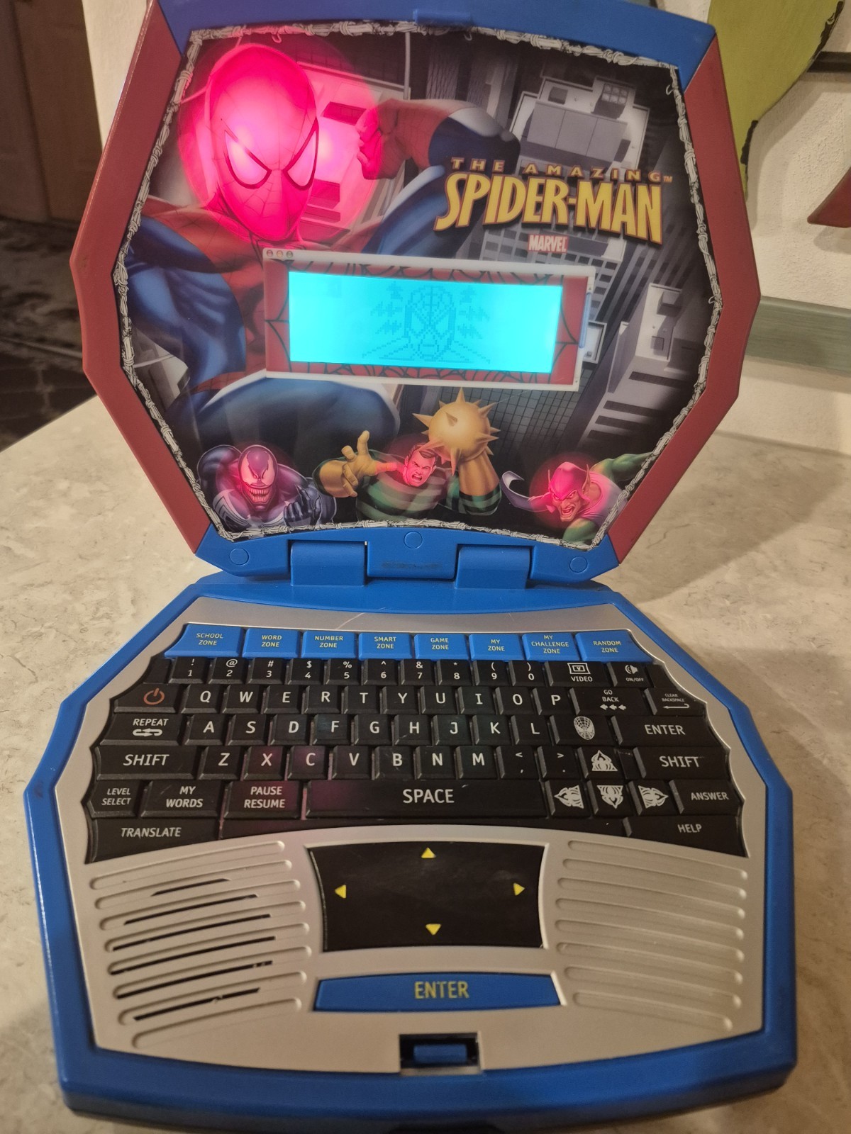 Marvel SpiderMan 3 Spider-Smart Learning Blue/Red Laptop SM-737 Education Game