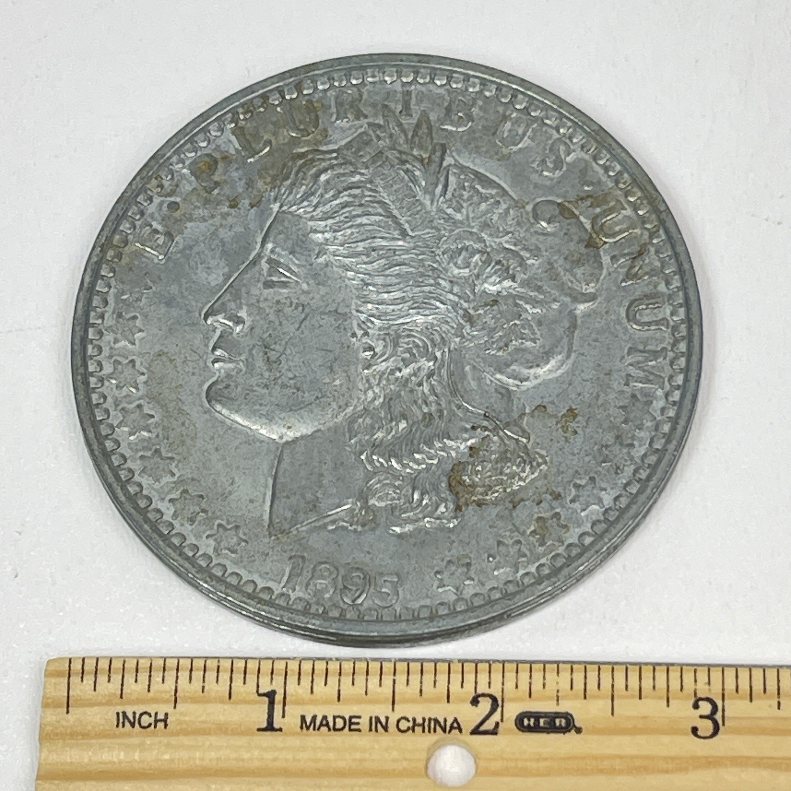 E Pluribus Unum Oversized Coin Decorative Piece USA Novelty Dollar Toy