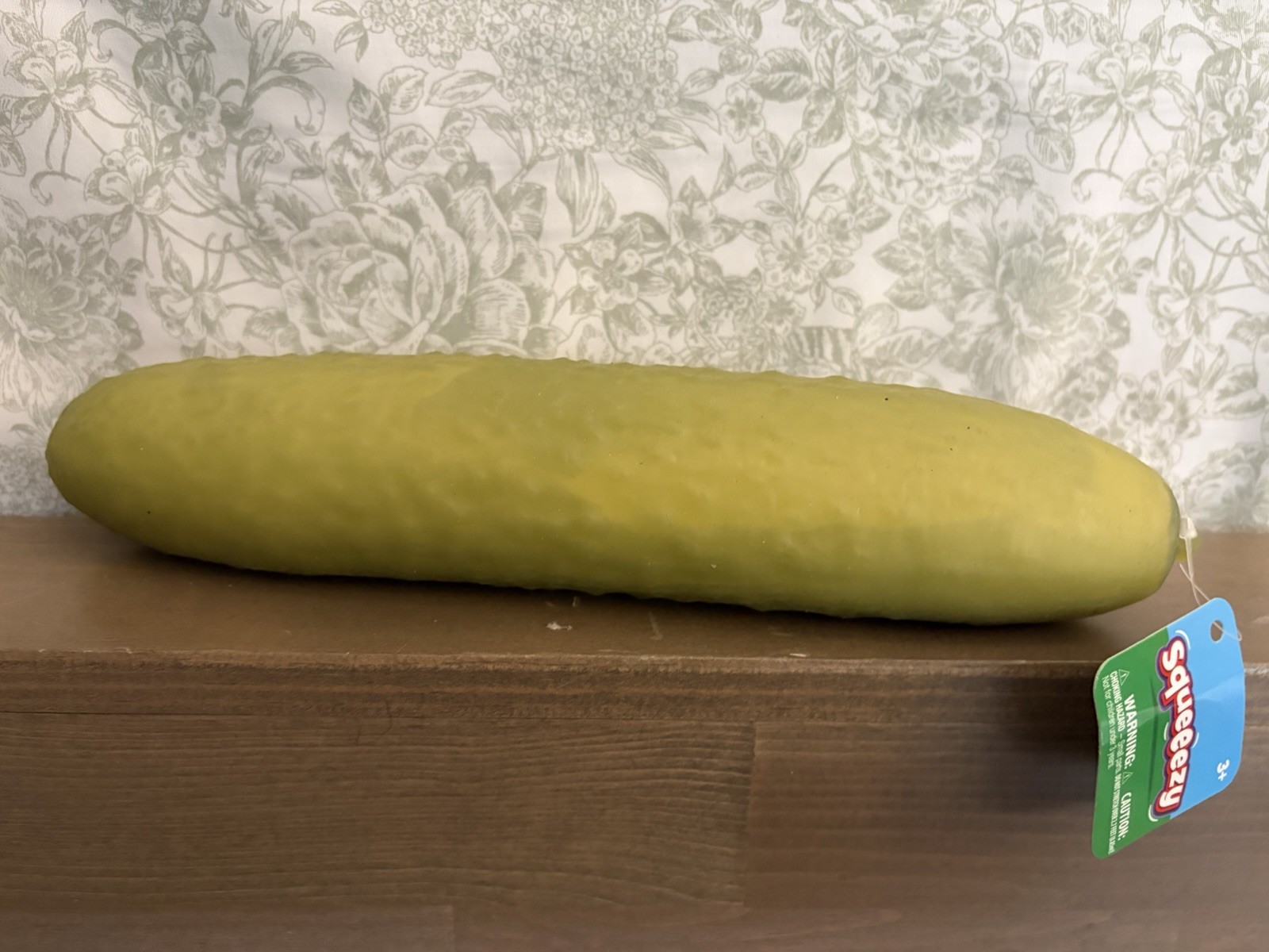 Squeezy Pickle Tactile Squeeze Toy, Green, Ages 3+, Age Level 3-4 Years